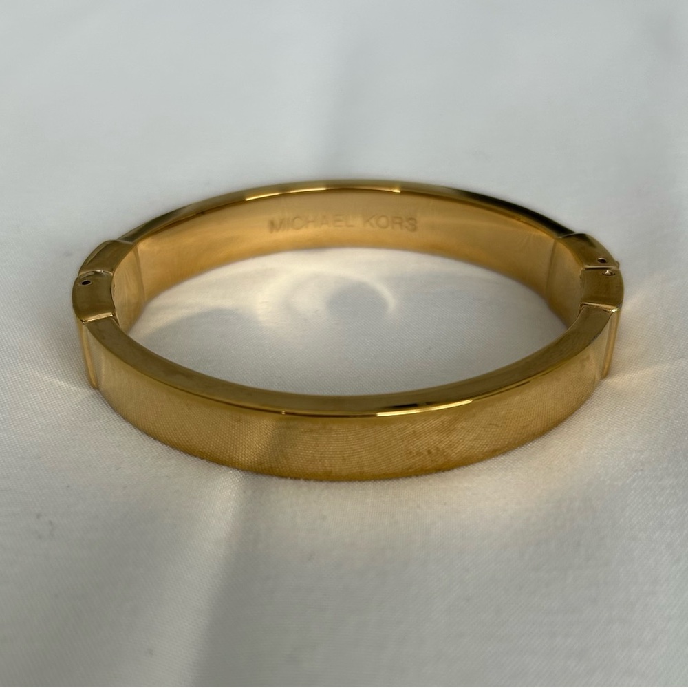 Michael Kors Shiny Gold Bracelet